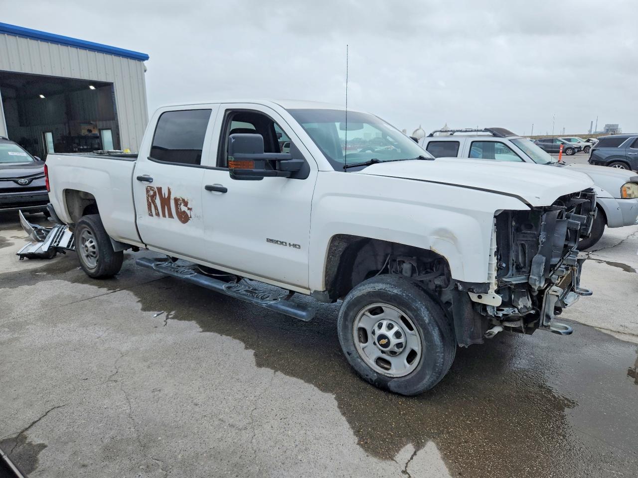 2015 CHEVROLET SILVERADO C2500 HEAVY DUTY photo 4