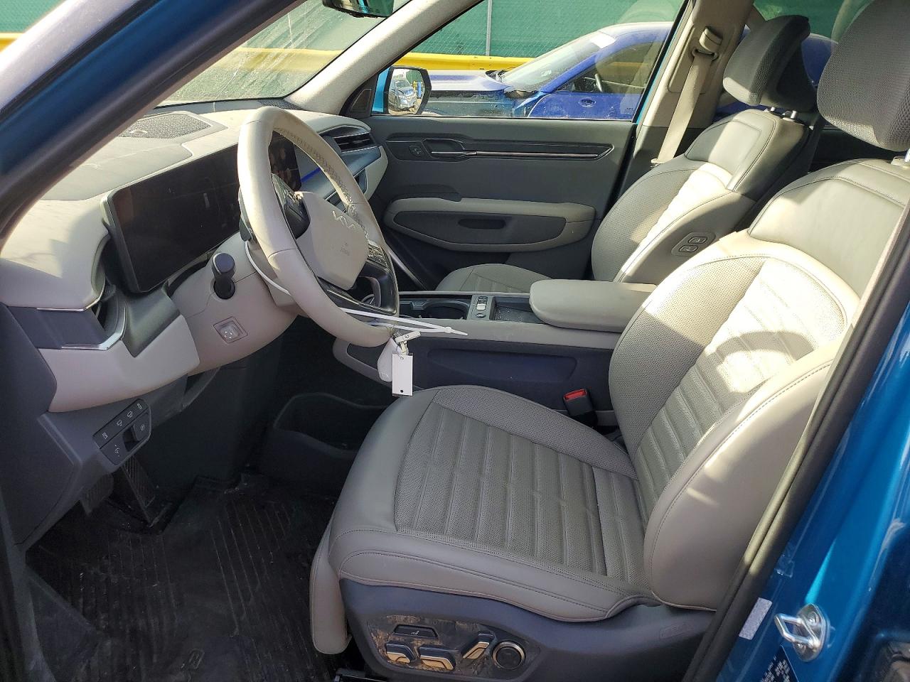 2024 KIA EV9 LAND photo 19
