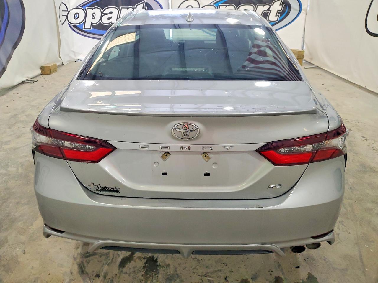 2021 TOYOTA CAMRY SE photo 21