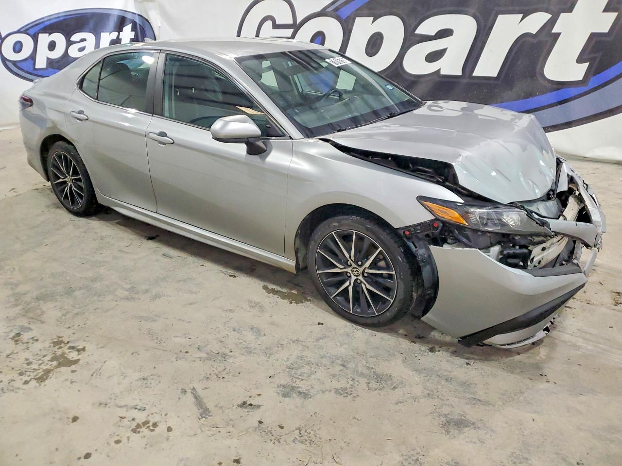 2021 TOYOTA CAMRY SE photo 13