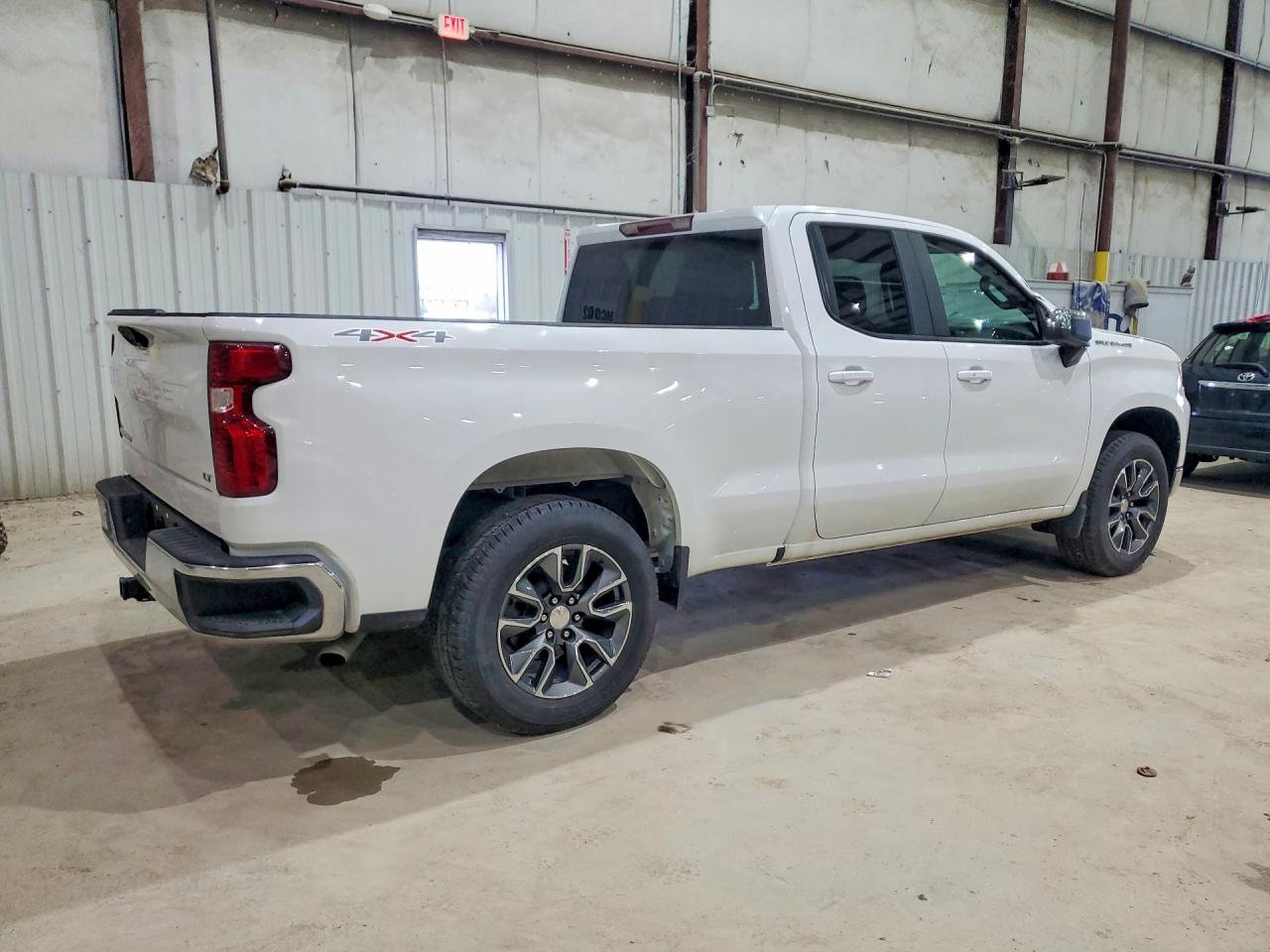 2024 CHEVROLET SILVERADO K1500 LT-L photo 7