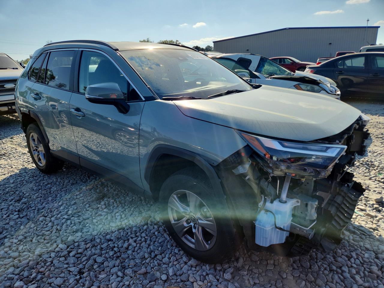 2022 TOYOTA RAV4 XLE photo 7