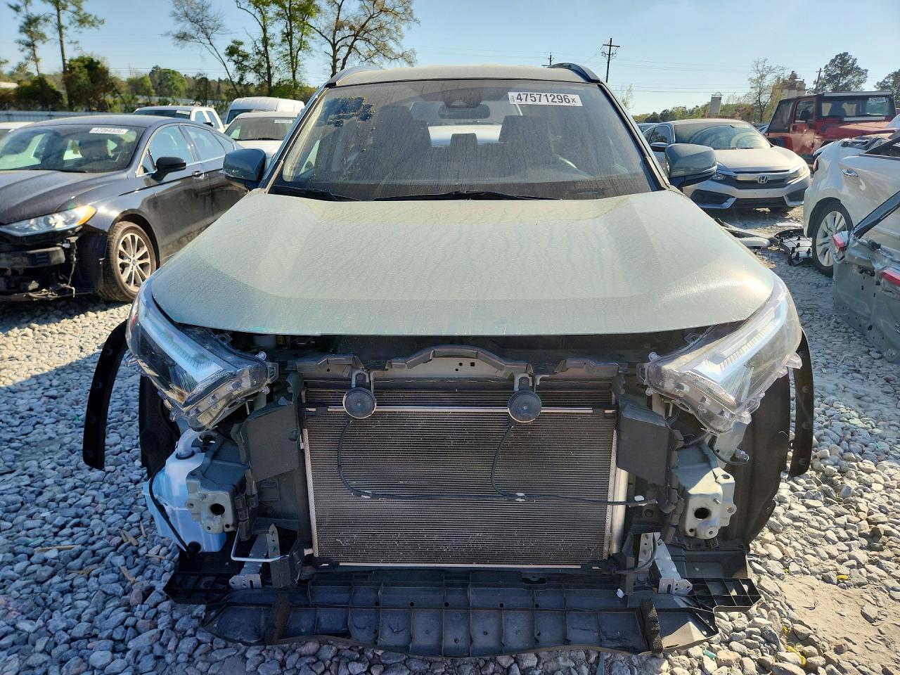 2022 TOYOTA RAV4 XLE photo 9