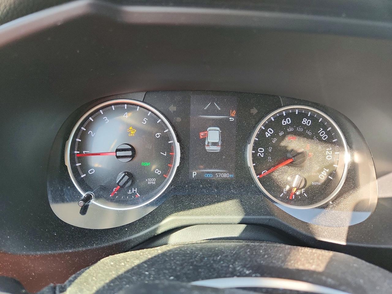 2022 TOYOTA RAV4 XLE photo 17