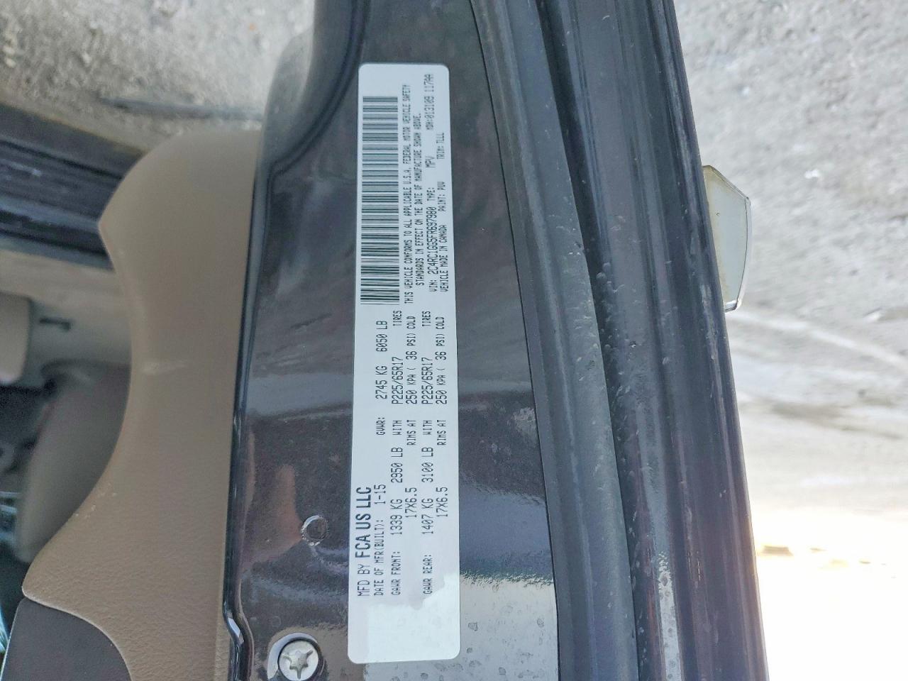 2015 CHRYSLER TOWN & COUNTRY LIMITED PLATINUM photo 25