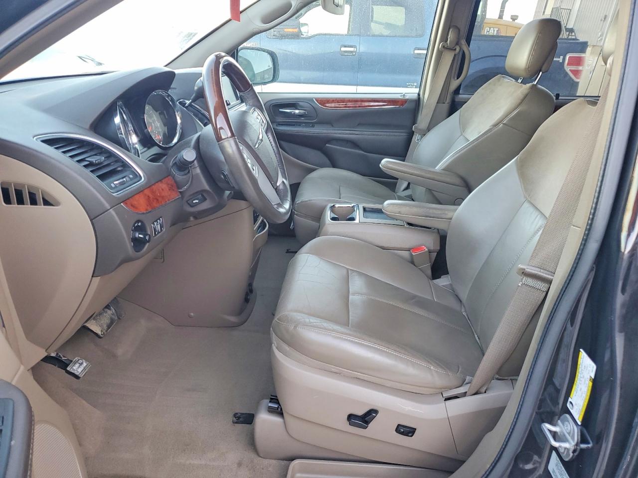 2015 CHRYSLER TOWN & COUNTRY LIMITED PLATINUM photo 13
