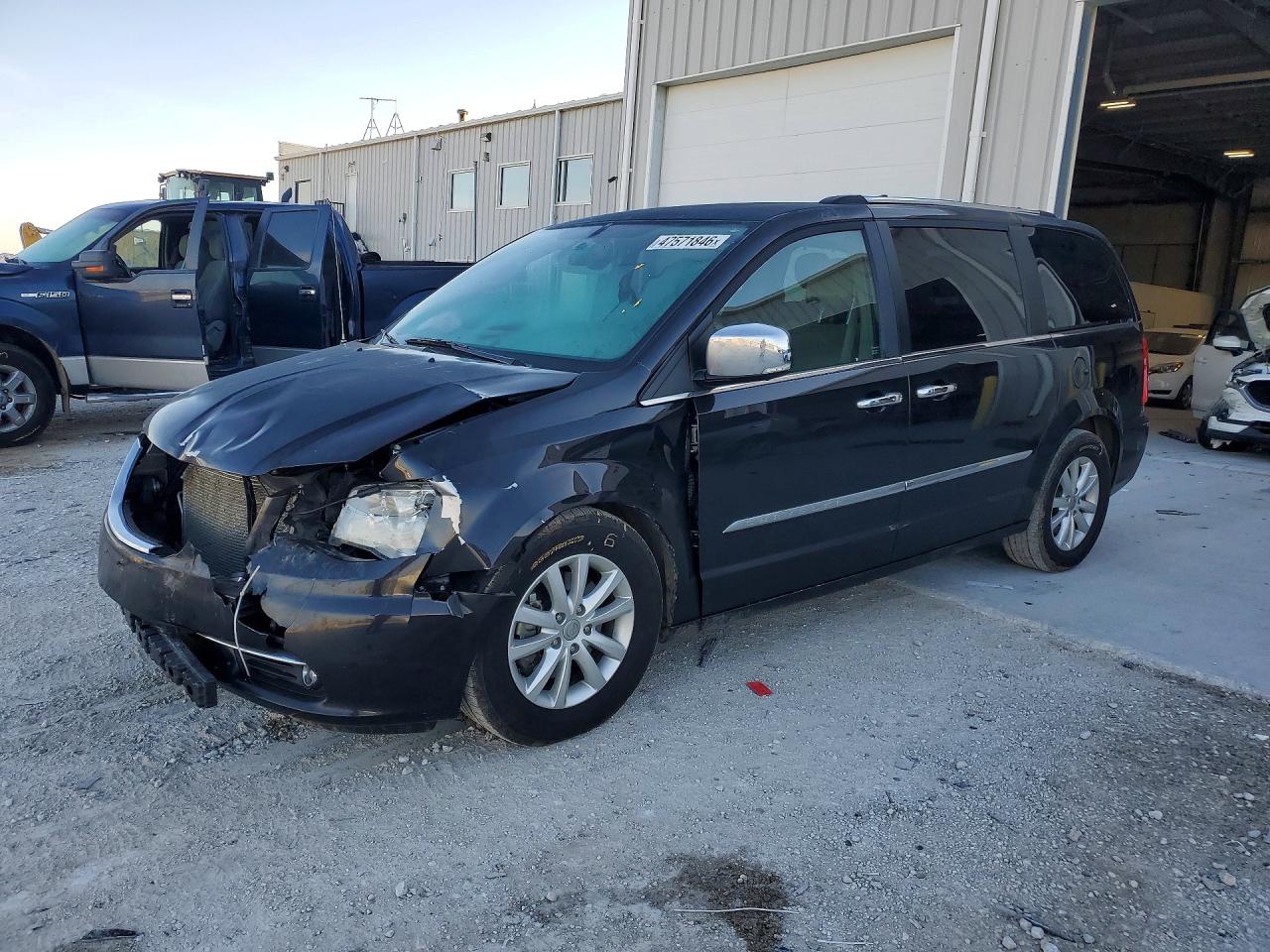 2015 CHRYSLER TOWN & COUNTRY