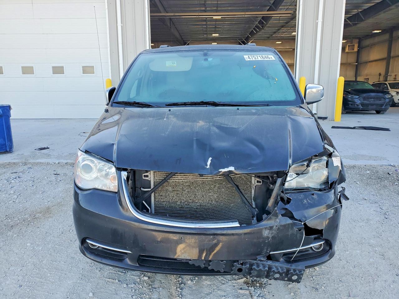 2015 CHRYSLER TOWN & COUNTRY LIMITED PLATINUM photo 9