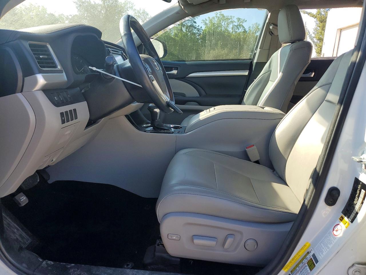 2017 TOYOTA HIGHLANDER XLE photo 19