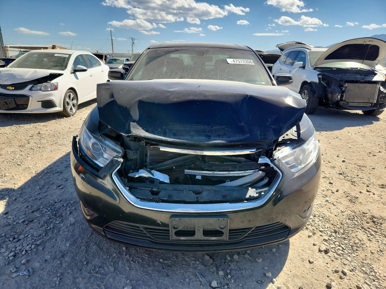 2018 FORD TAURUS SEL FWD photo 5