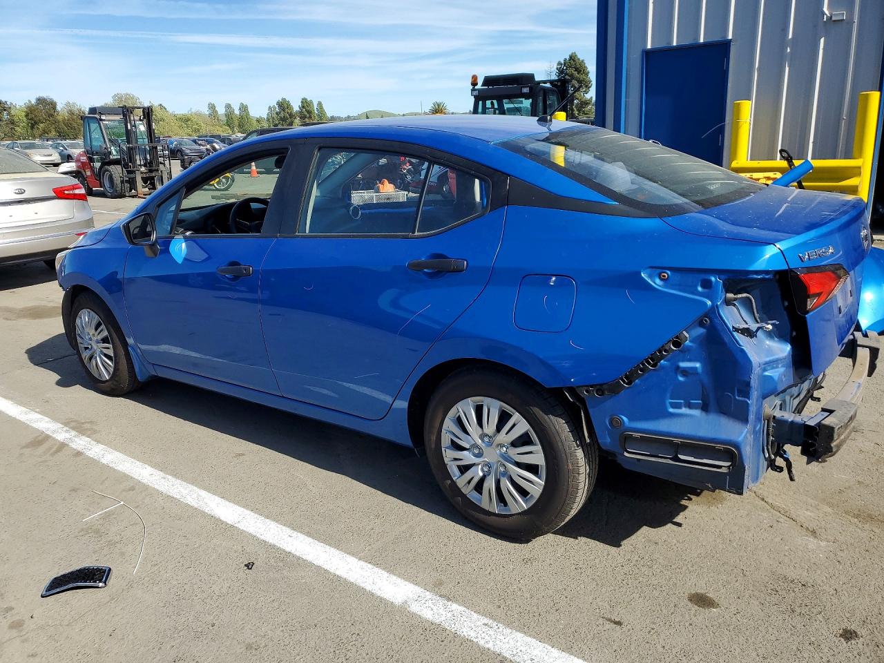 2020 NISSAN VERSA S photo 4