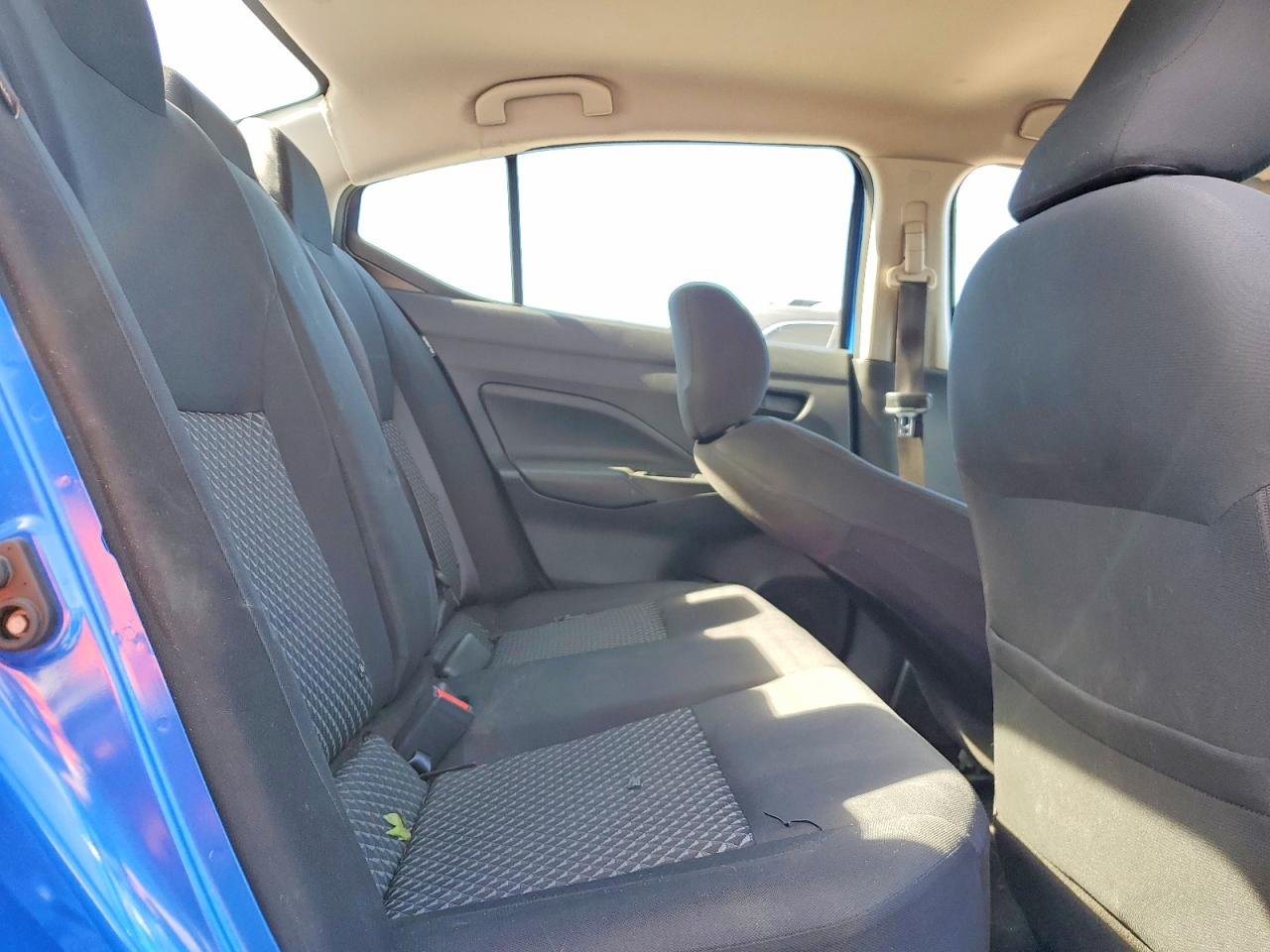 2020 NISSAN VERSA S photo 28