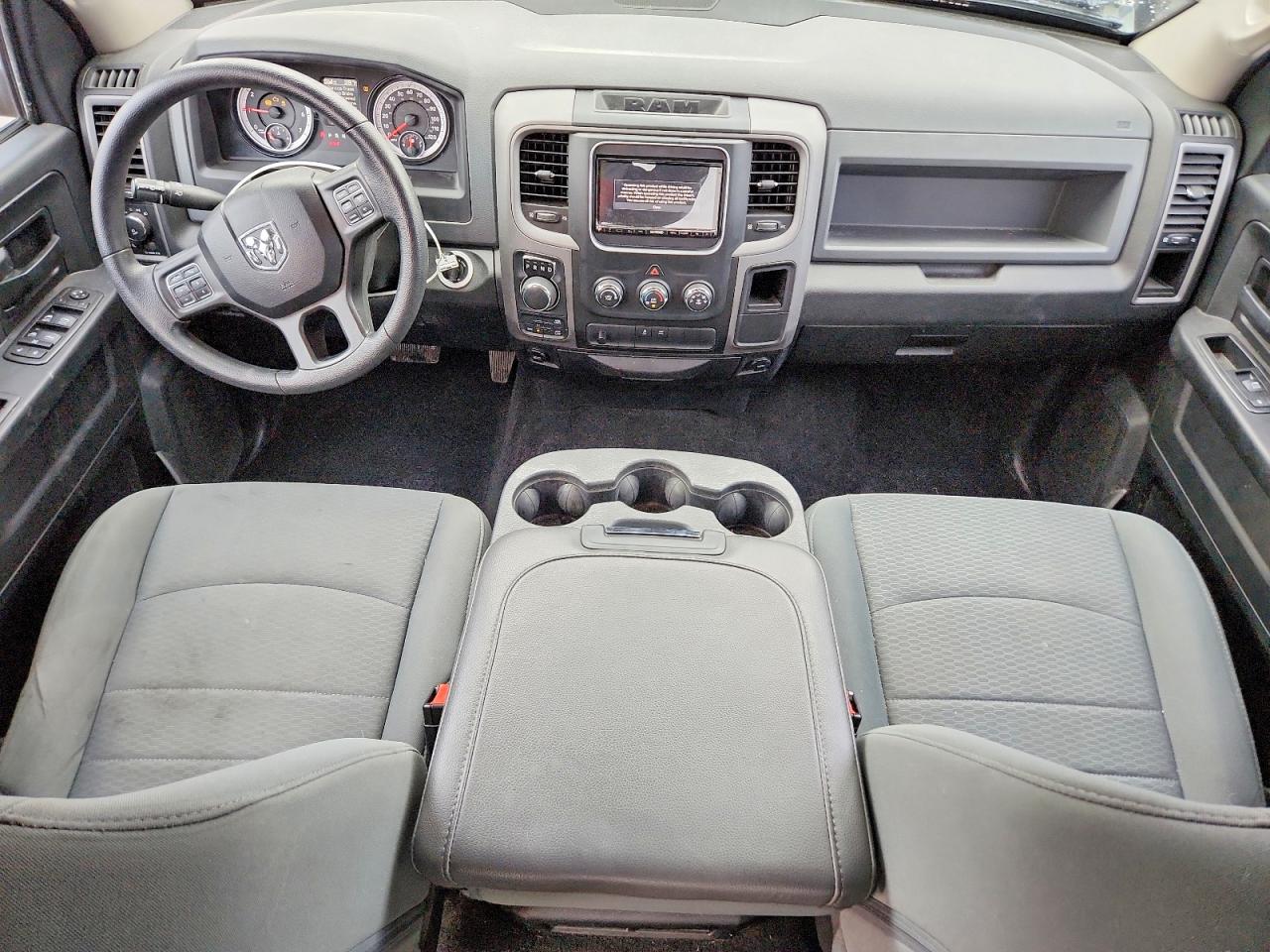 2015 RAM 1500 ST photo 15