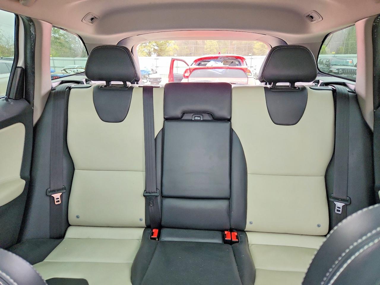 2017 VOLVO XC60 T5 DYNAMIC photo 19