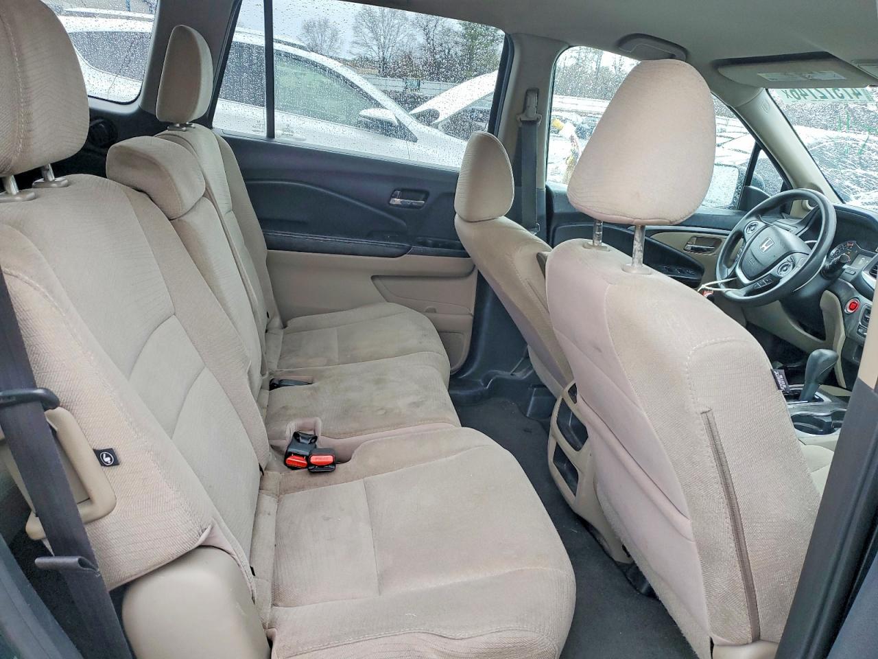 2016 HONDA PILOT LX photo 19