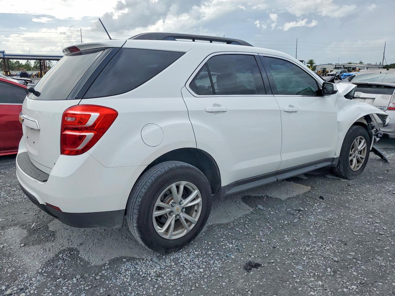 2017 CHEVROLET EQUINOX LT photo 7