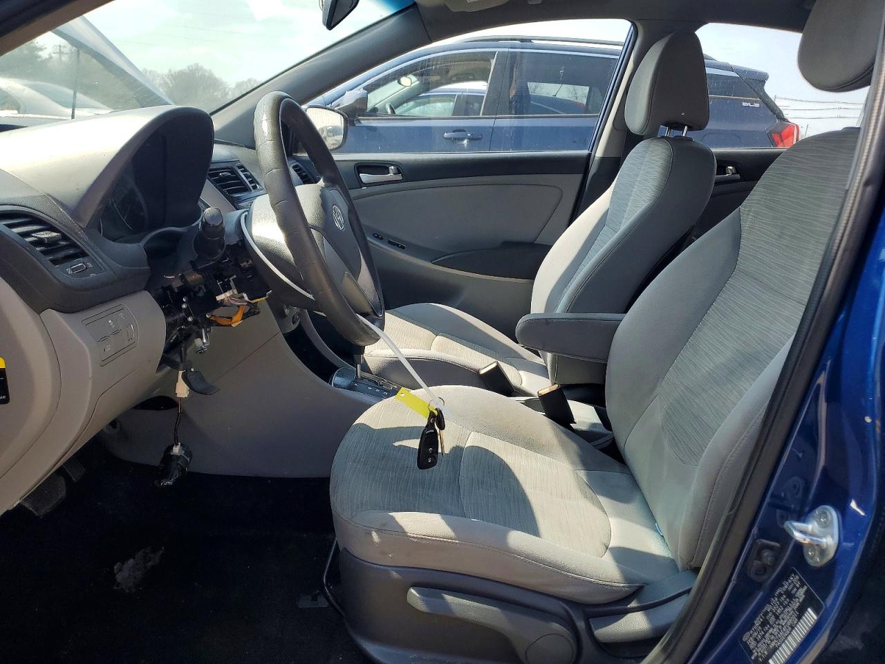 2015 HYUNDAI ACCENT GLS photo 13
