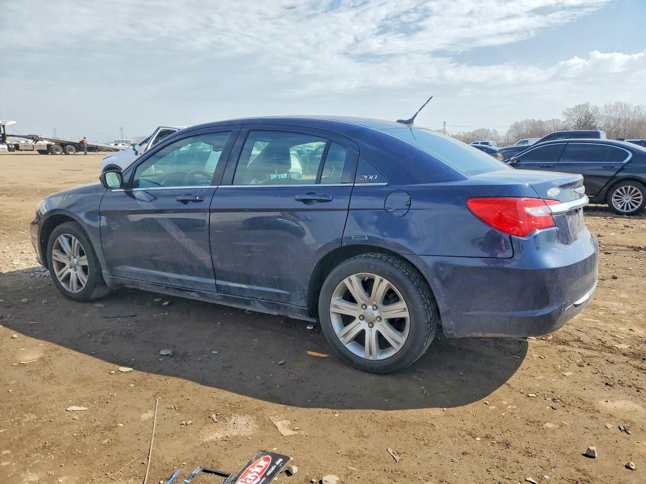 2013 CHRYSLER 200 TOURING photo 4
