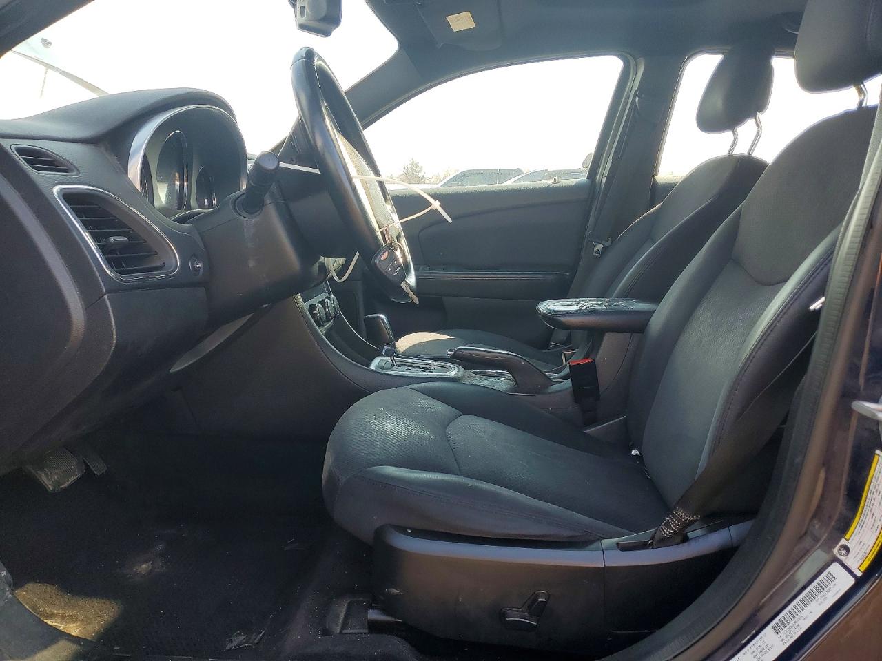 2013 CHRYSLER 200 TOURING photo 19