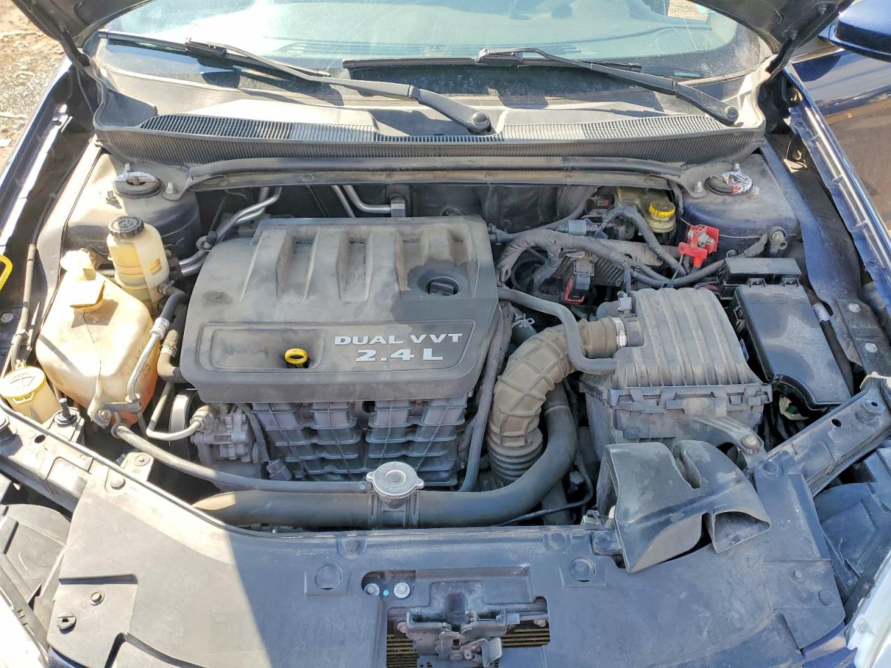 2013 CHRYSLER 200 TOURING photo 31