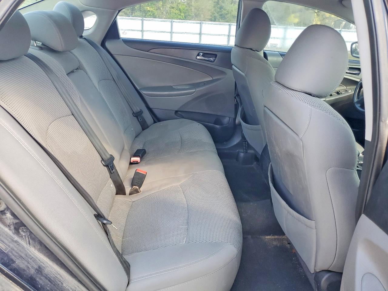 2013 HYUNDAI SONATA GLS photo 28