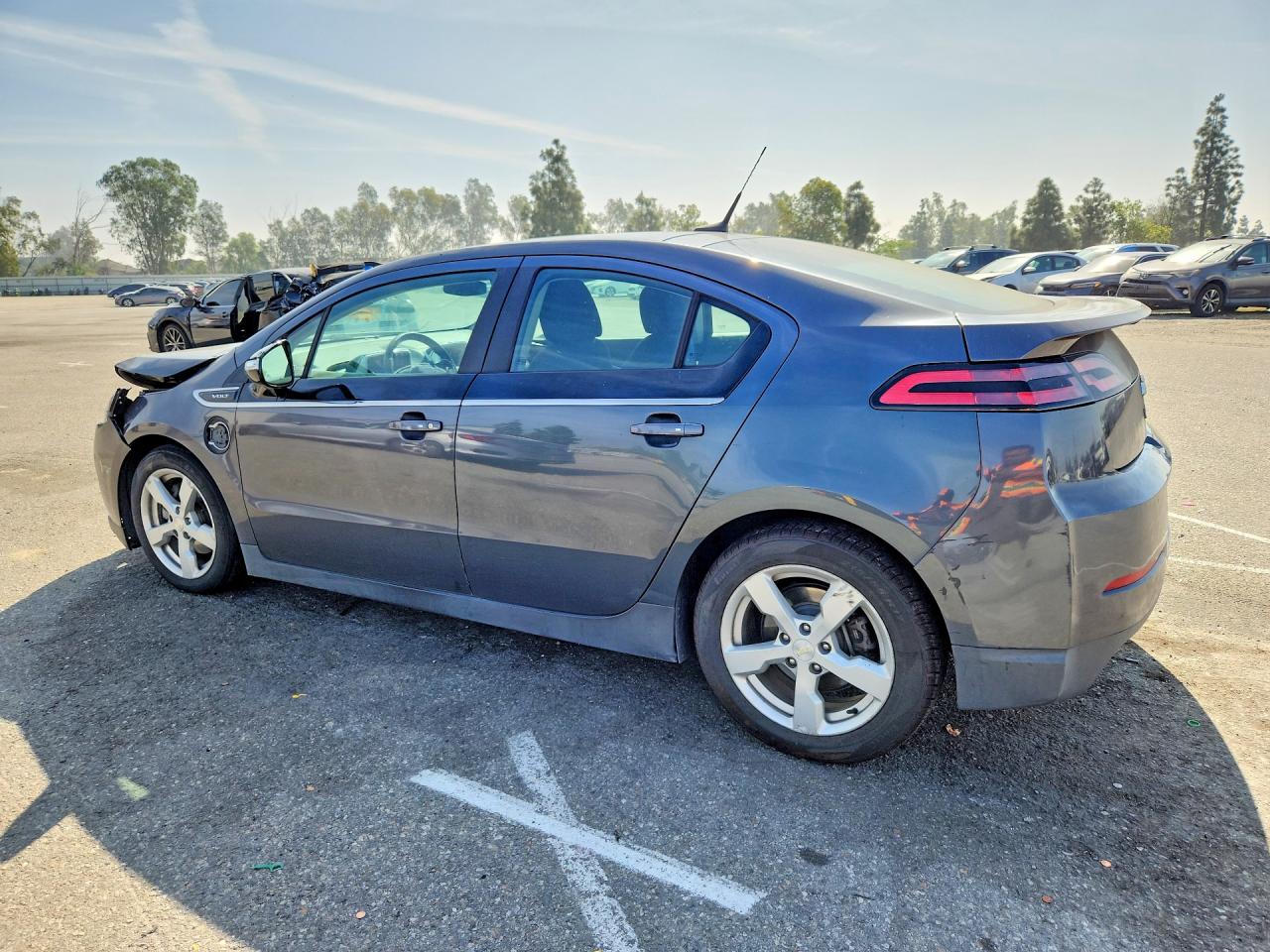 2013 CHEVROLET VOLT photo 2