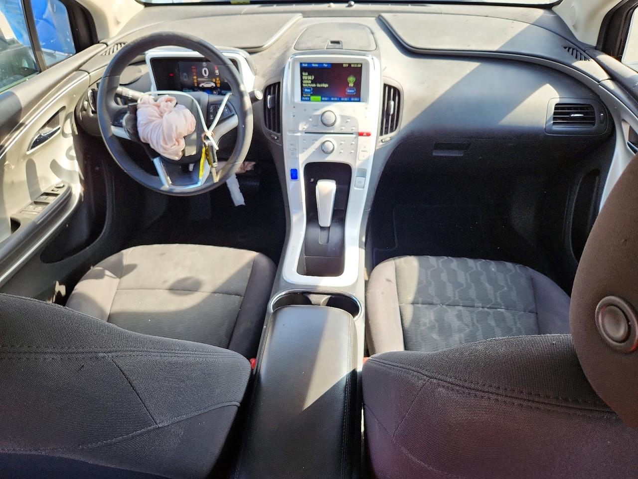 2013 CHEVROLET VOLT photo 8