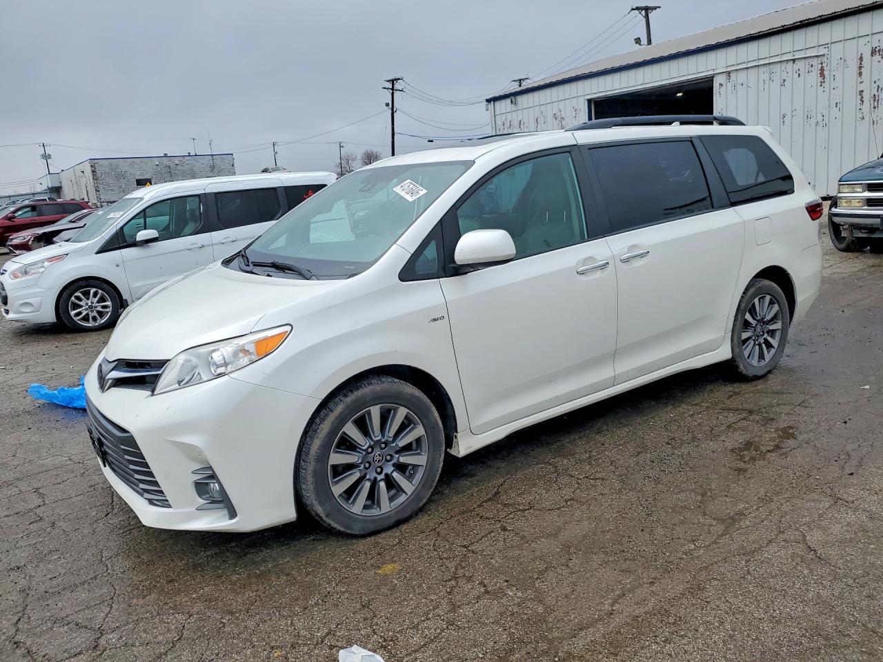2020 TOYOTA SIENNA
