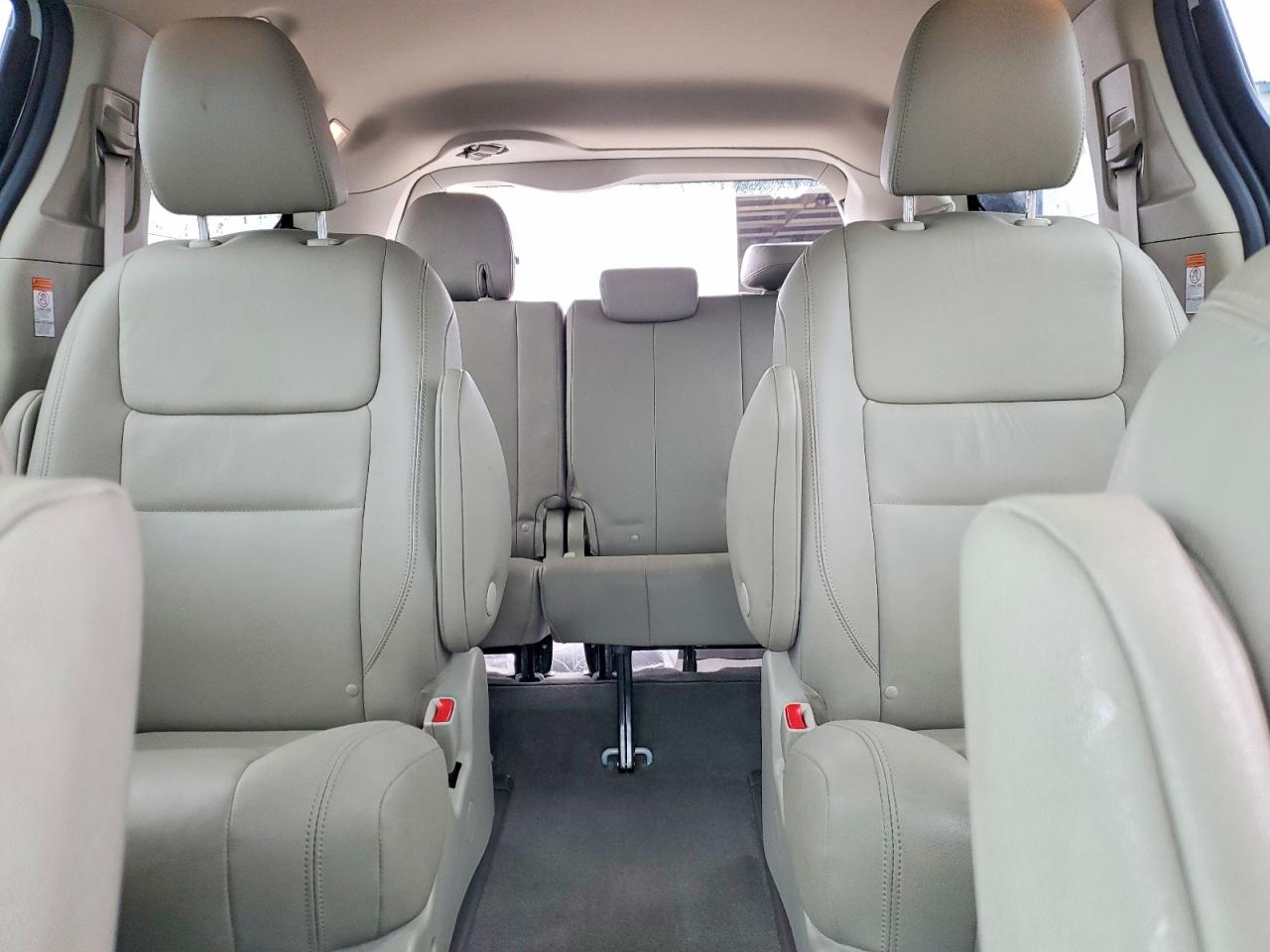 2020 TOYOTA SIENNA XLE 7-PASSENGER photo 10