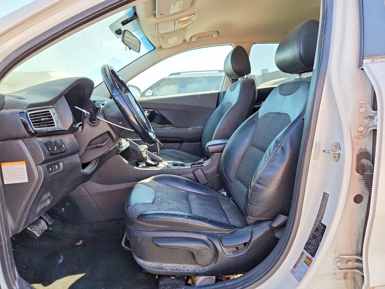 2017 KIA NIRO EX photo 13