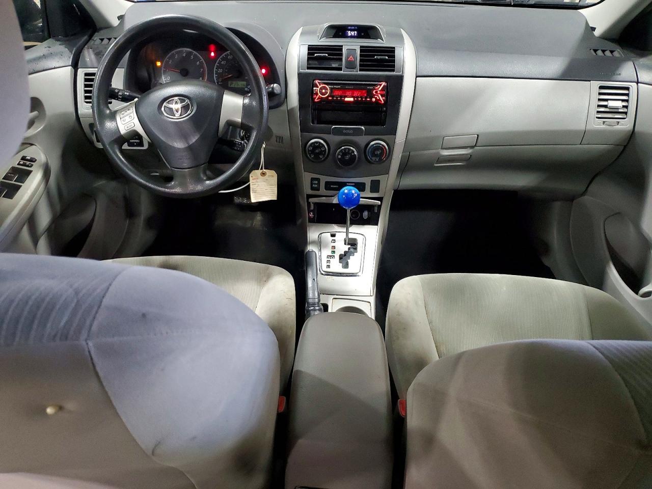 2012 TOYOTA COROLLA LE photo 15