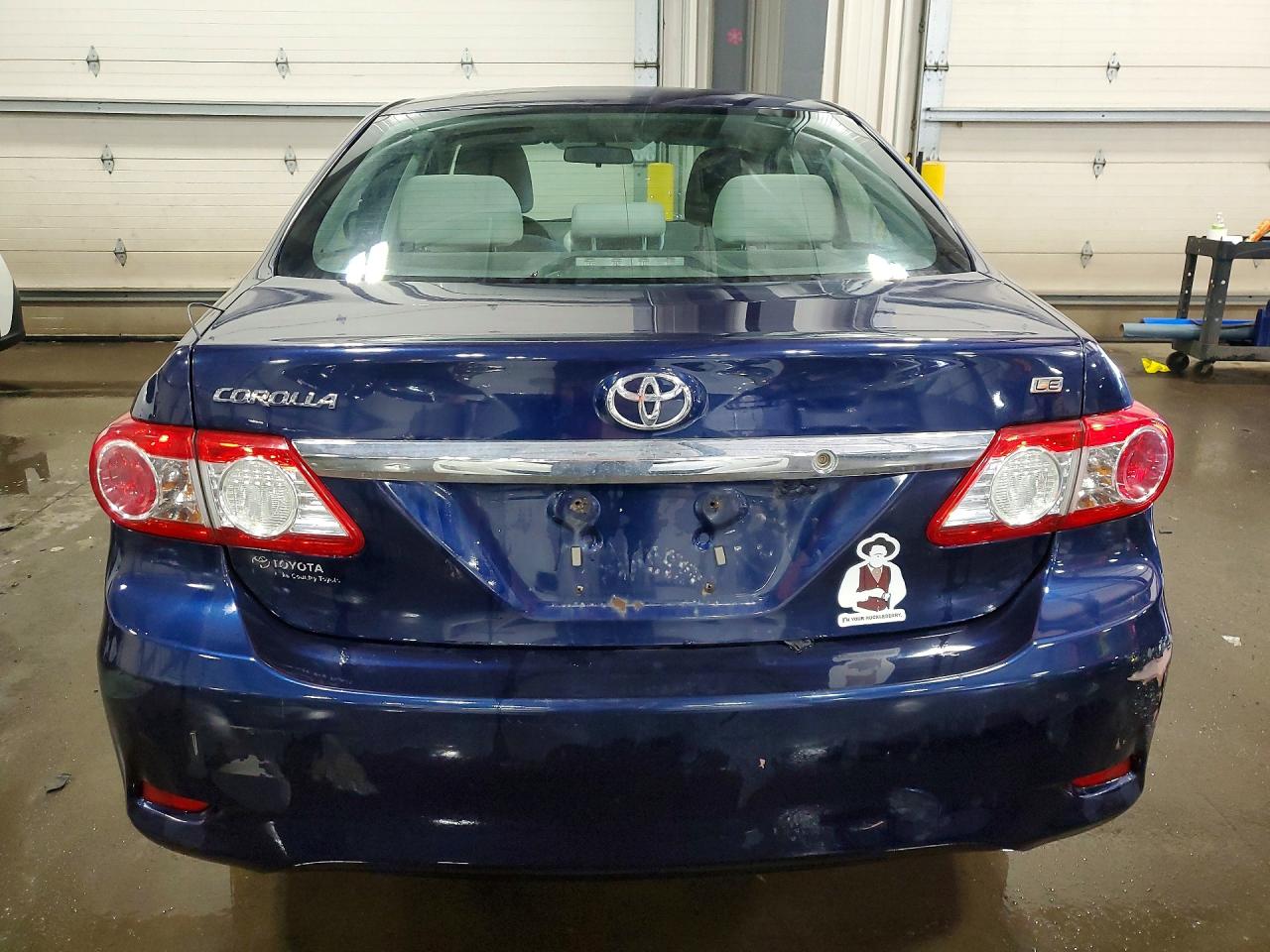 2012 TOYOTA COROLLA LE photo 11