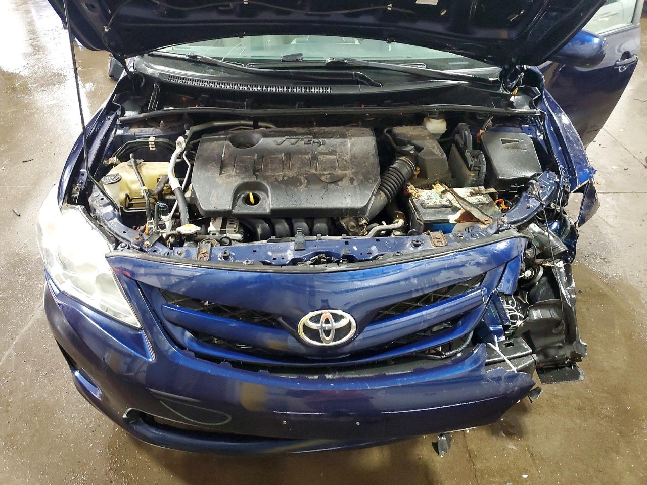 2012 TOYOTA COROLLA LE photo 21