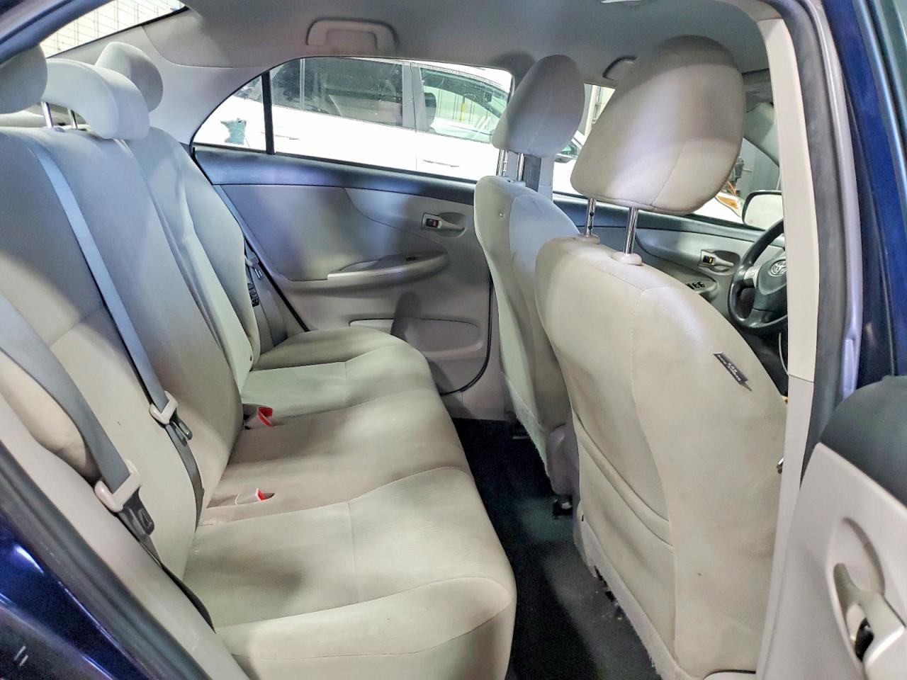 2012 TOYOTA COROLLA LE photo 19