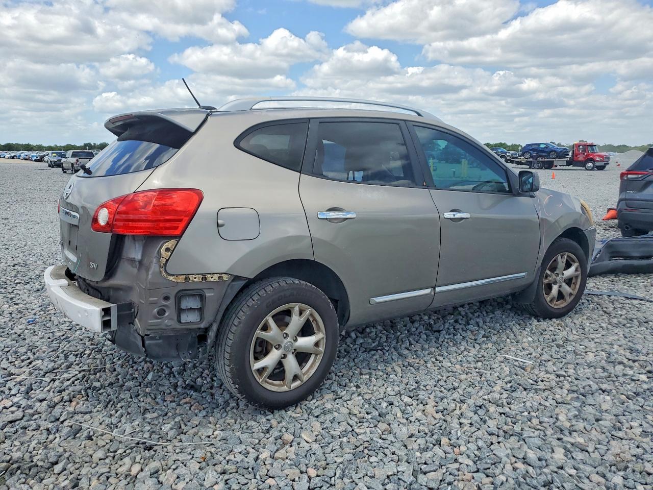 2011 NISSAN ROGUE S photo 5