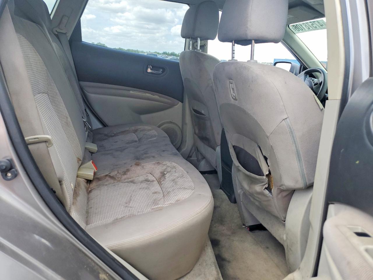2011 NISSAN ROGUE S photo 21