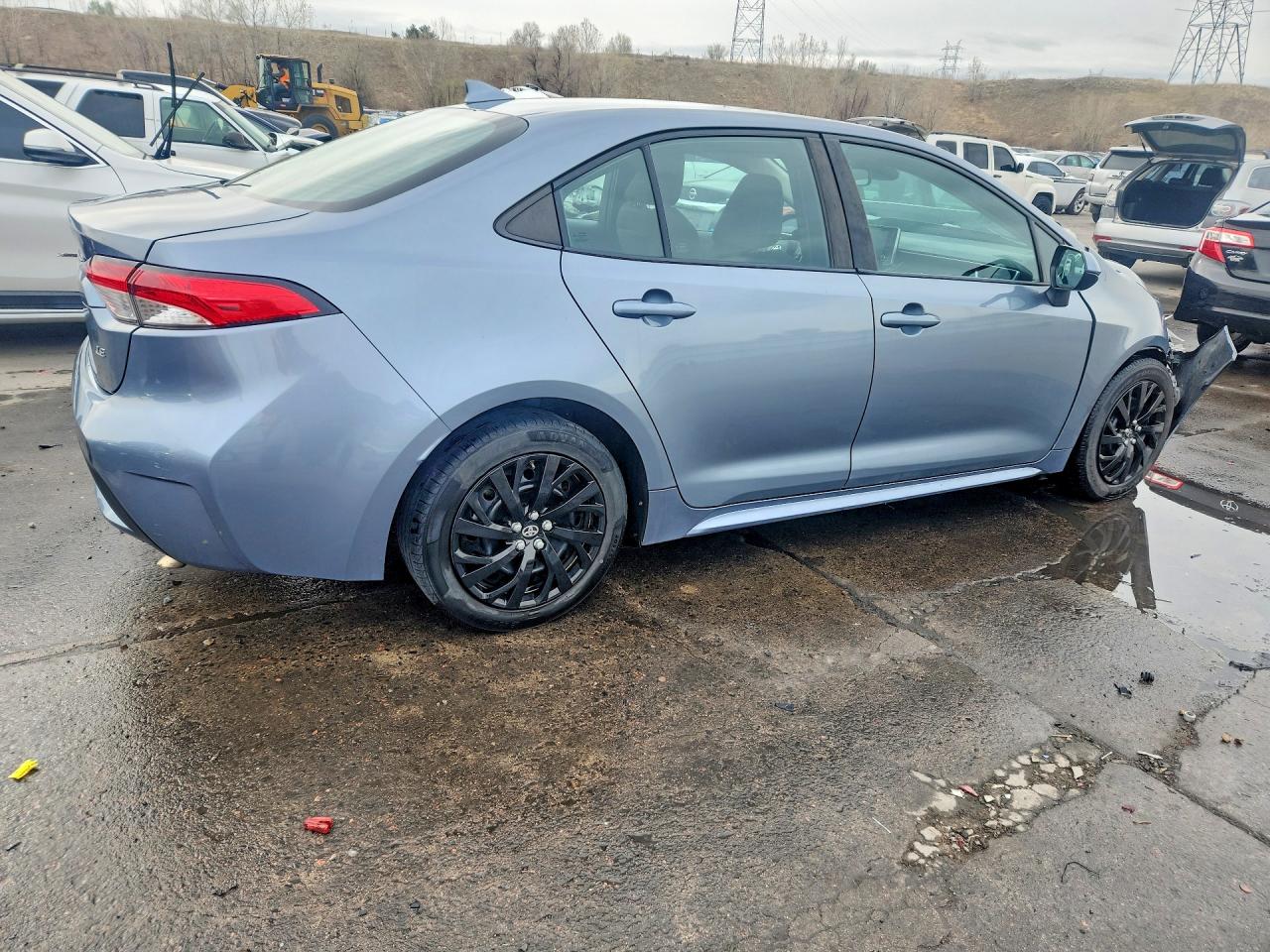 2021 TOYOTA COROLLA LE photo 3
