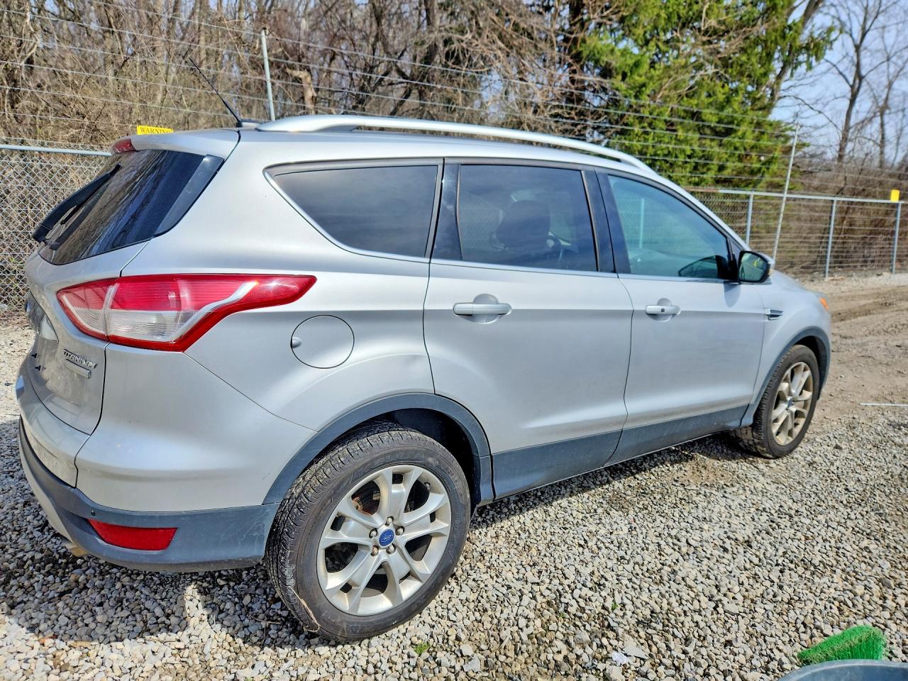 2016 FORD ESCAPE TITANIUM photo 3