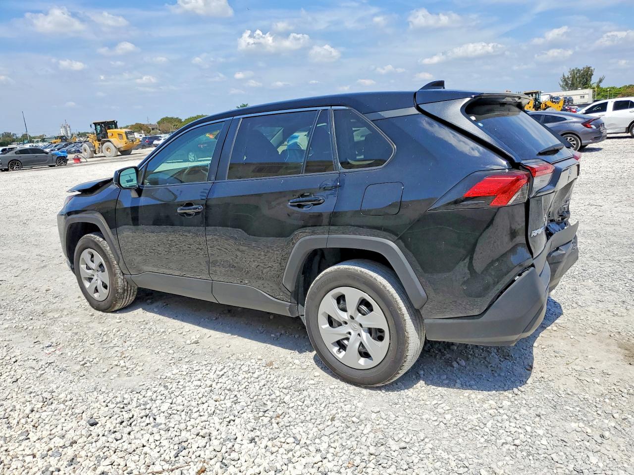 2024 TOYOTA RAV4 LE photo 3