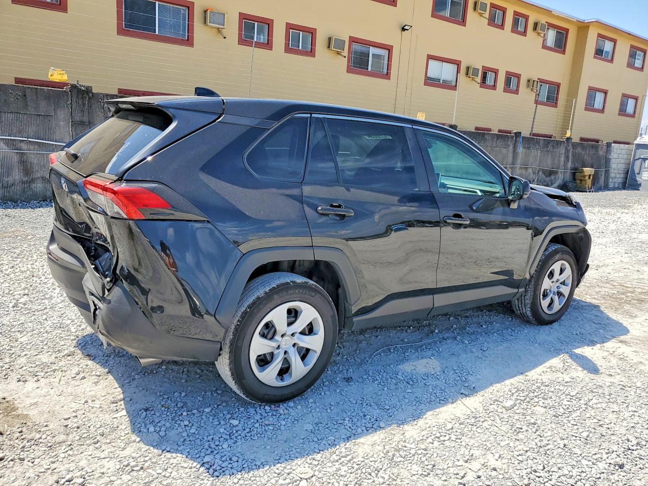 2024 TOYOTA RAV4 LE photo 5