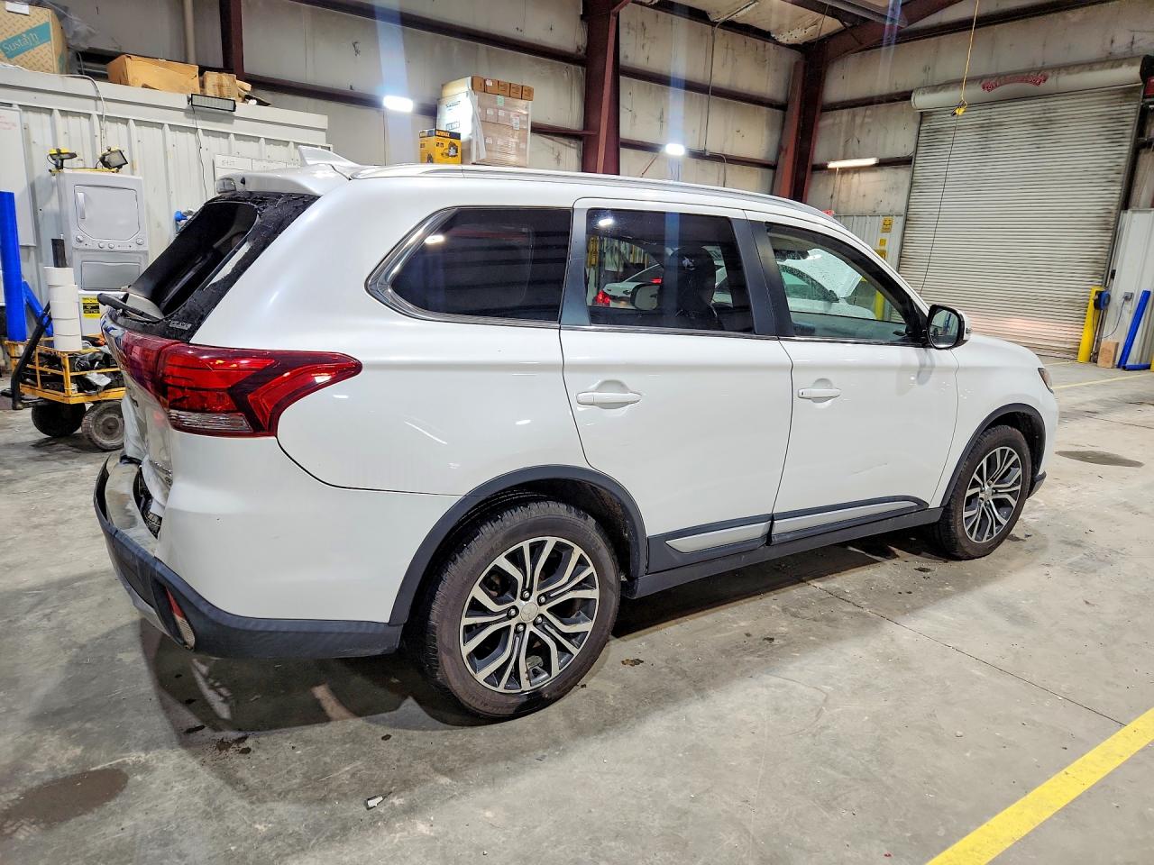 2018 MITSUBISHI OUTLANDER SE photo 5
