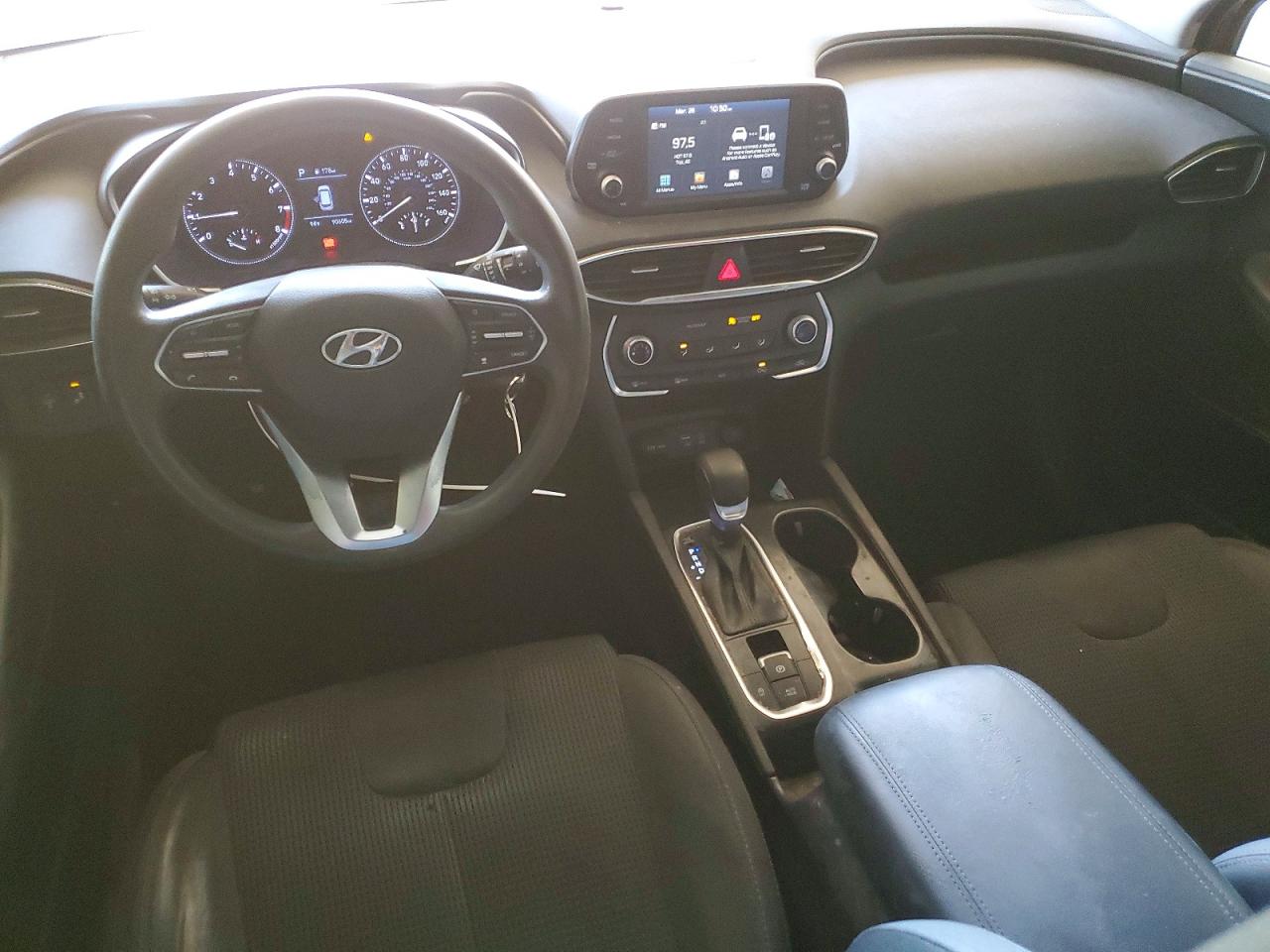 2019 HYUNDAI SANTA FE SE 2.4L photo 8