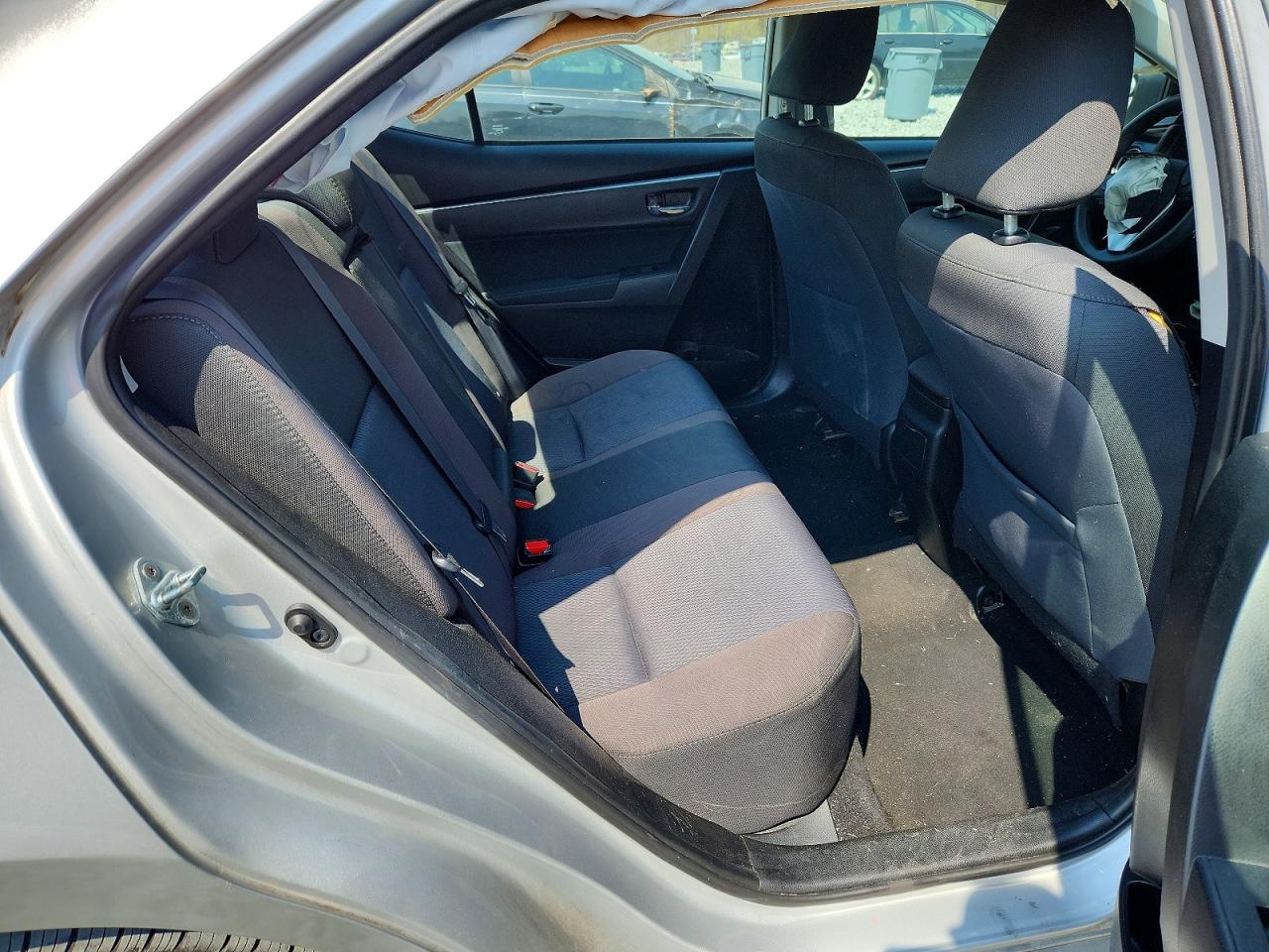 2017 TOYOTA COROLLA photo 19