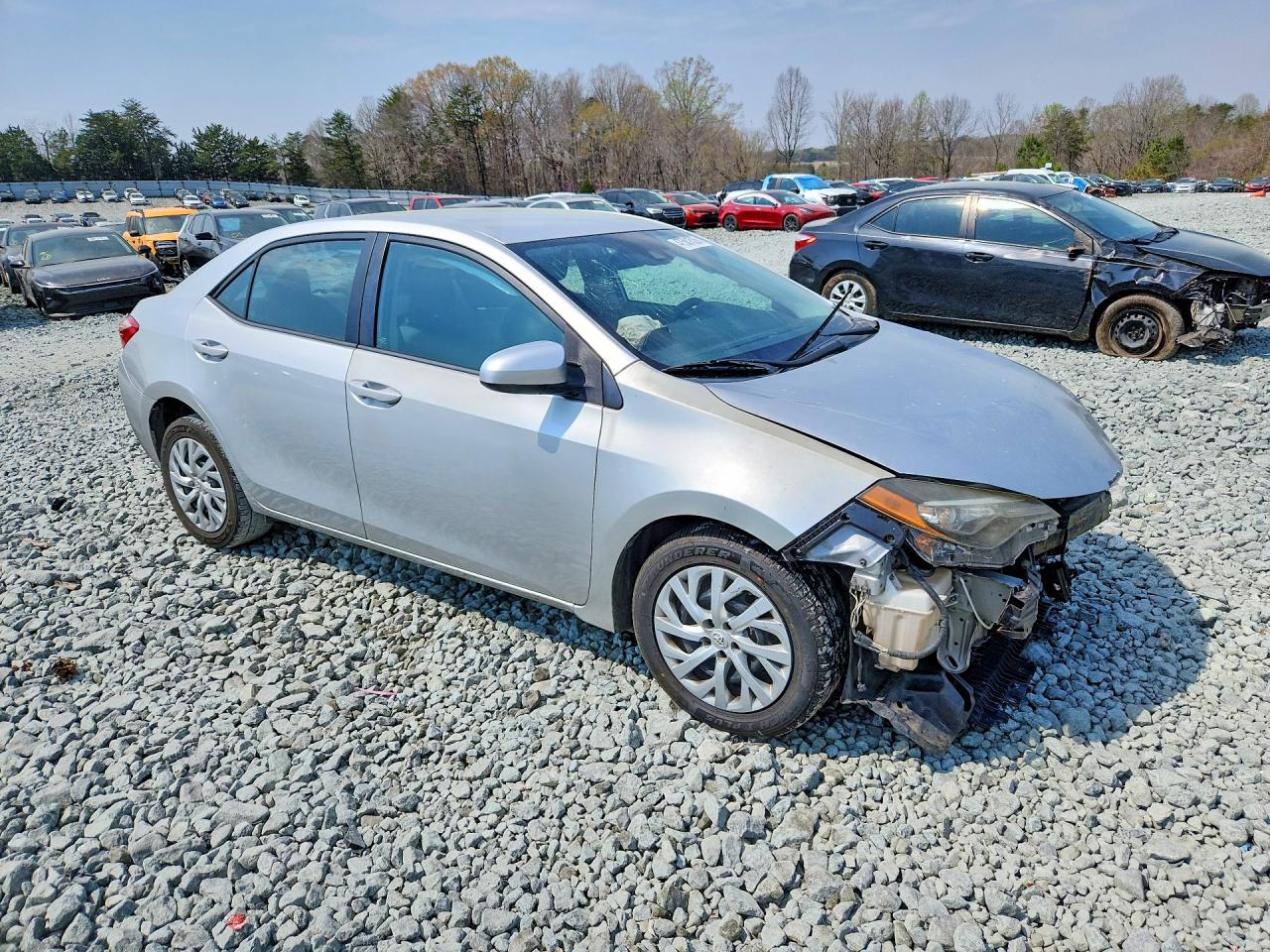 2017 TOYOTA COROLLA photo 7