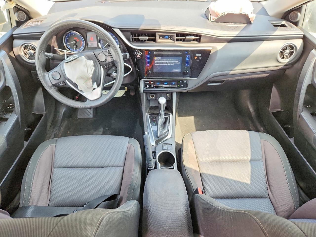 2017 TOYOTA COROLLA photo 15