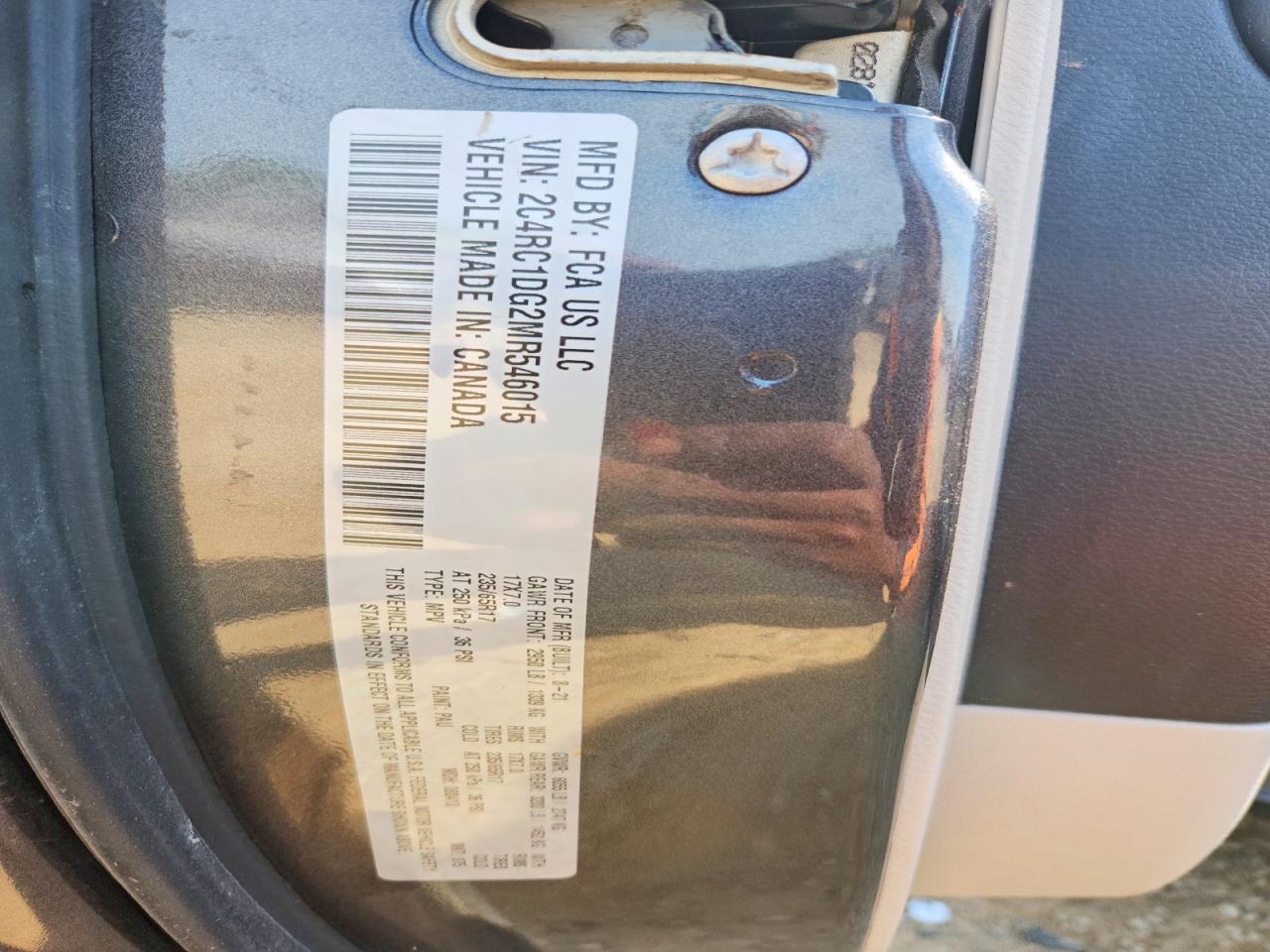 2021 CHRYSLER VOYAGER photo 25