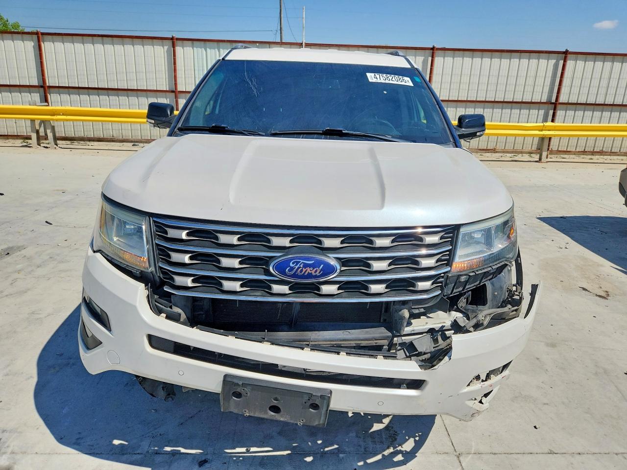 2016 FORD EXPLORER XLT photo 5