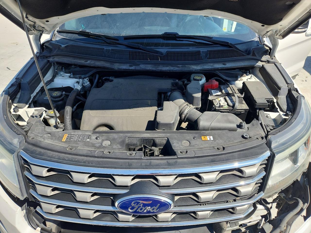 2016 FORD EXPLORER XLT photo 12