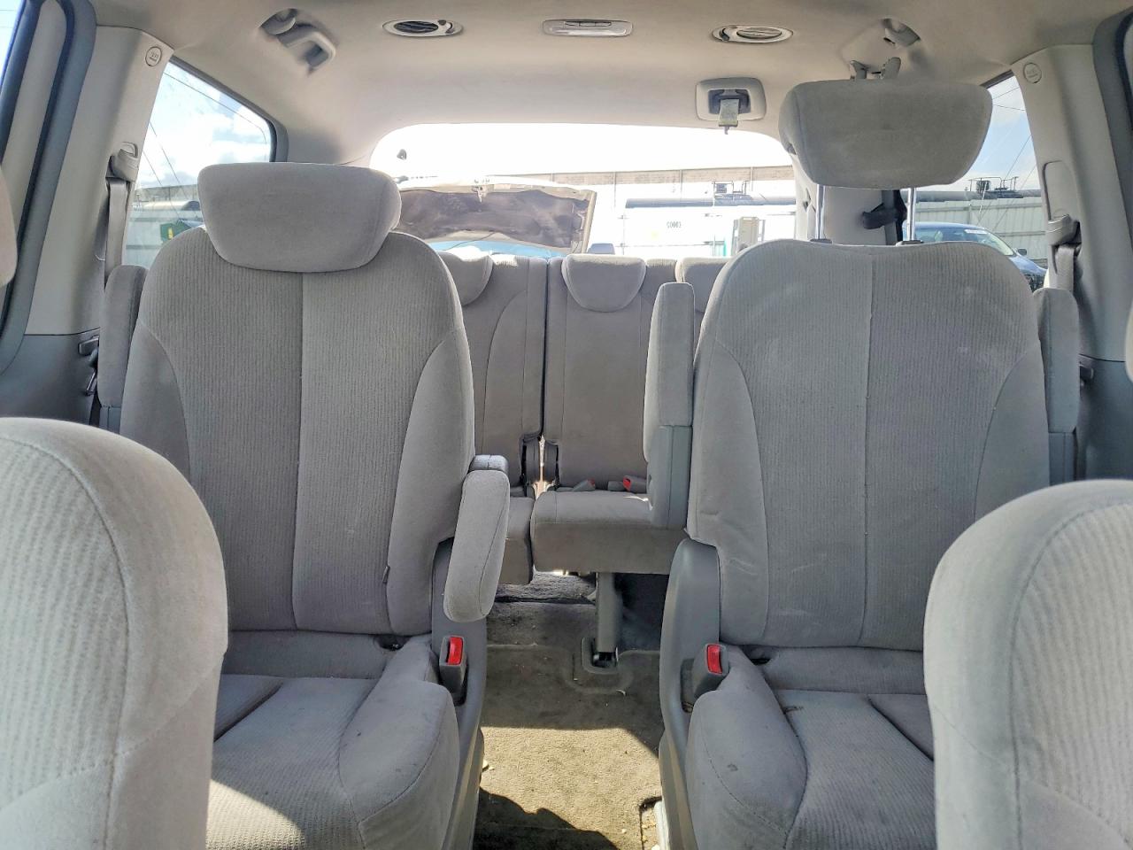 2006 KIA SEDONA LX photo 19