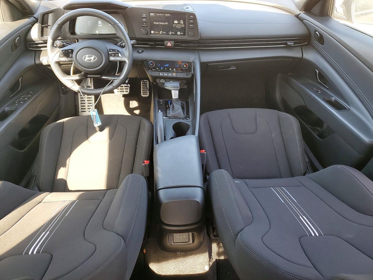2025 HYUNDAI ELANTRA SEL SPORT photo 15